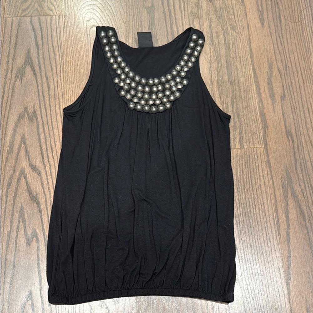 Woman’s Black Sleeveless Top medium